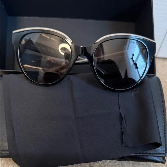 Used Chanel Butterfly Sunglasses in Black CHANEL Classic Butterfly Black Acetate Sunglasses 5371 Made  main image 3
